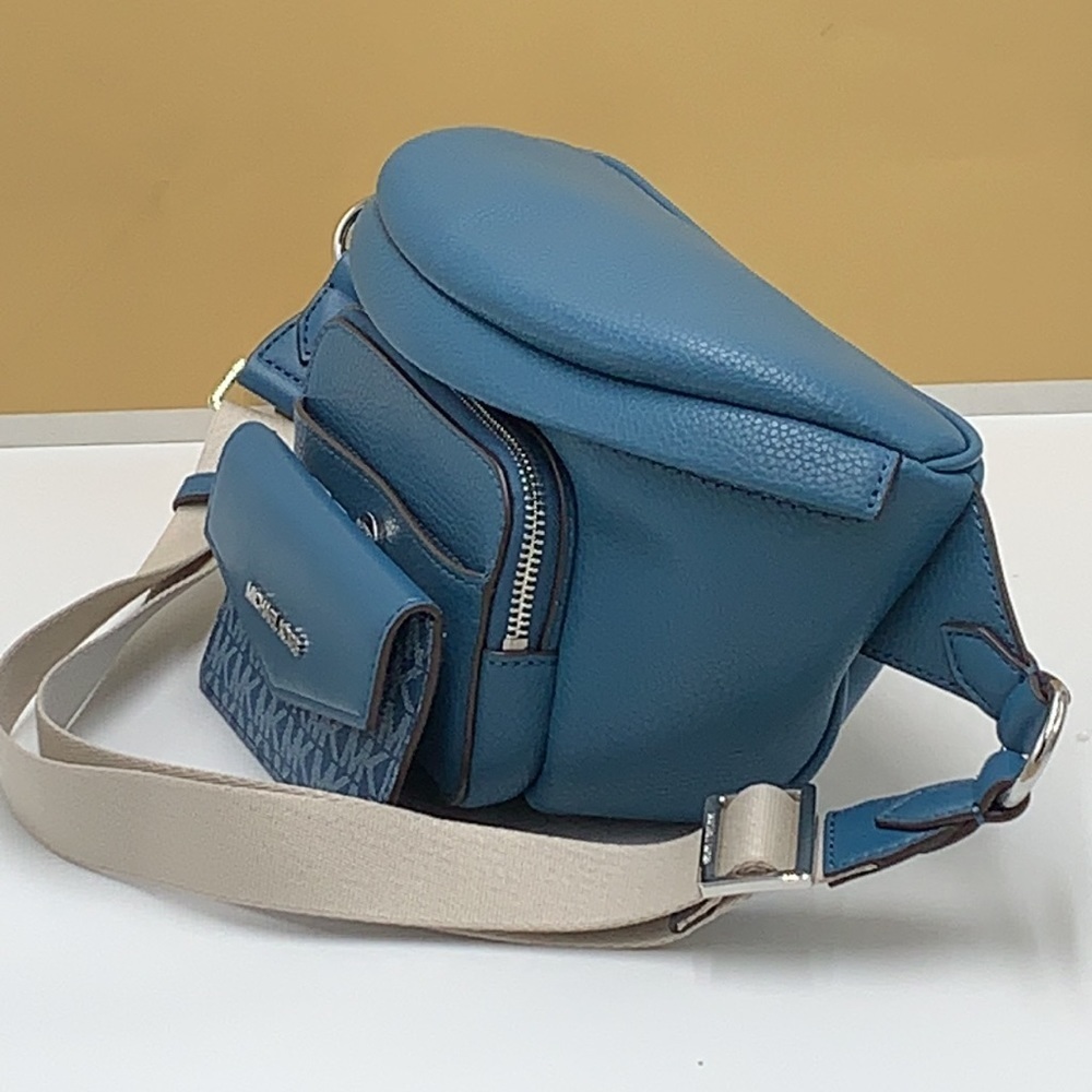 MICHAEL KORS 
Maisie Large Pebbled Leather 2-in-1 Waistpack Fannypack Crossbody - Picture 9 of 16